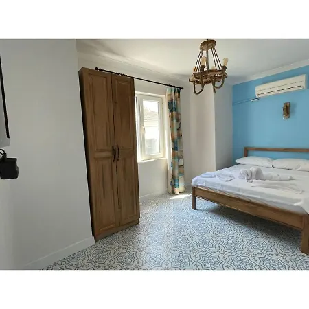Khalkis Affittacamere Ayvalı